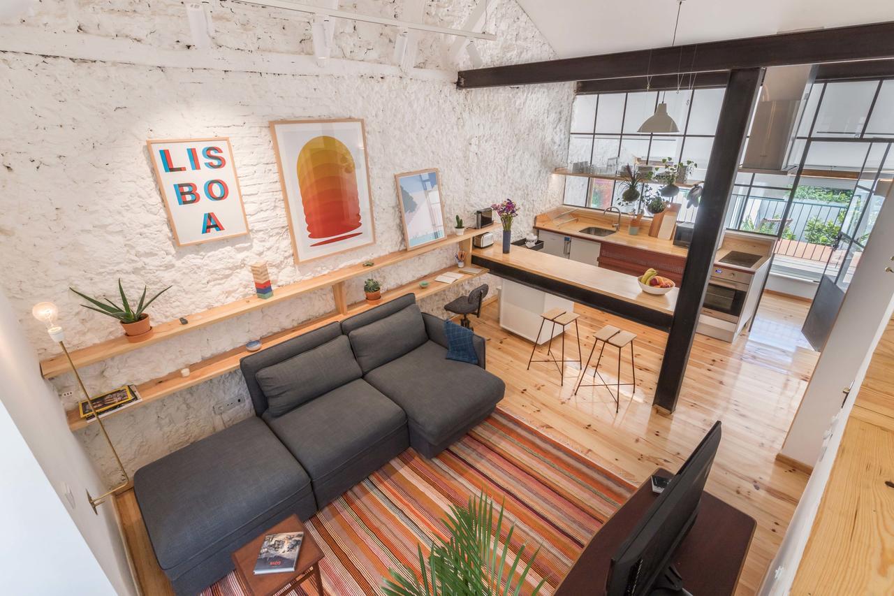 Apartamento Apartamento Com Varanda, Muito Central, Ttl333