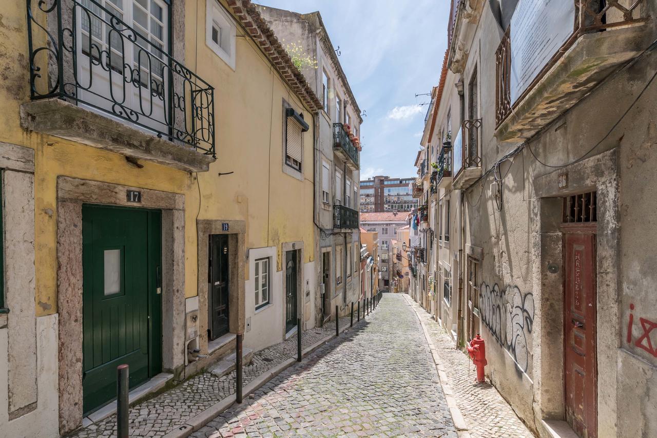 Apartamento Apartamento Com Varanda, Muito Central, Ttl333 *